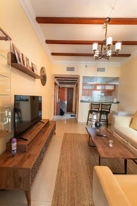 Apartment Luxury 1 Bhk In Marina By Dpie Man 1212 *