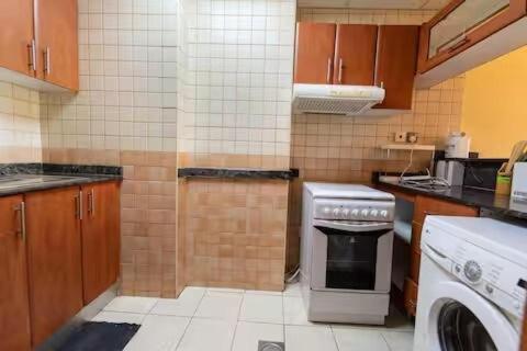 Apartment Luxury 1 Bhk In Marina By Dpie Man 1212 *