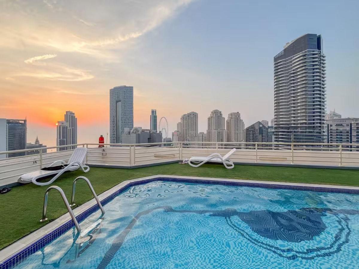 Apartment Luxury 1 Bhk In Marina By Dpie Man 1212 Dubai